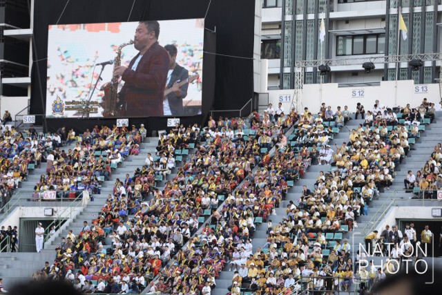 คริสต์ศาสนิกชน รอรับเสด็จ "โป๊ปฟรานซิส" แน่นศุภชลาศัย