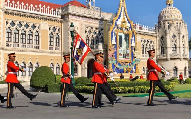 อัญเชิญ "ธงชัยเฉลิมพล" รับเสด็จ Pope ครั้งแรก ในรอบ 35 ปี!