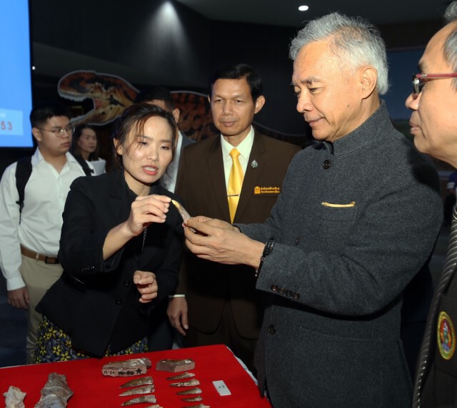 เปิดงานแถลงข่าว "ไดโนเสาร์โคราชกินเนื้อสายพันธ์ุใหม่ของโลก"