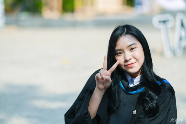 เก่งจริงสาวคนนี้!! โอตะร่วมยินดี "ตาหวาน BNK48" คว้าเกียรตินิยมอันดับ2