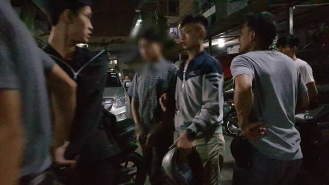 รวบแก๊ง"โจ๋คลองตัน"เมาสี่คูณร้อยตระเวนปล้นทรัพย์ เหยื่อฮึดสู้ชักมีดแทงปักอกหวิดดับ