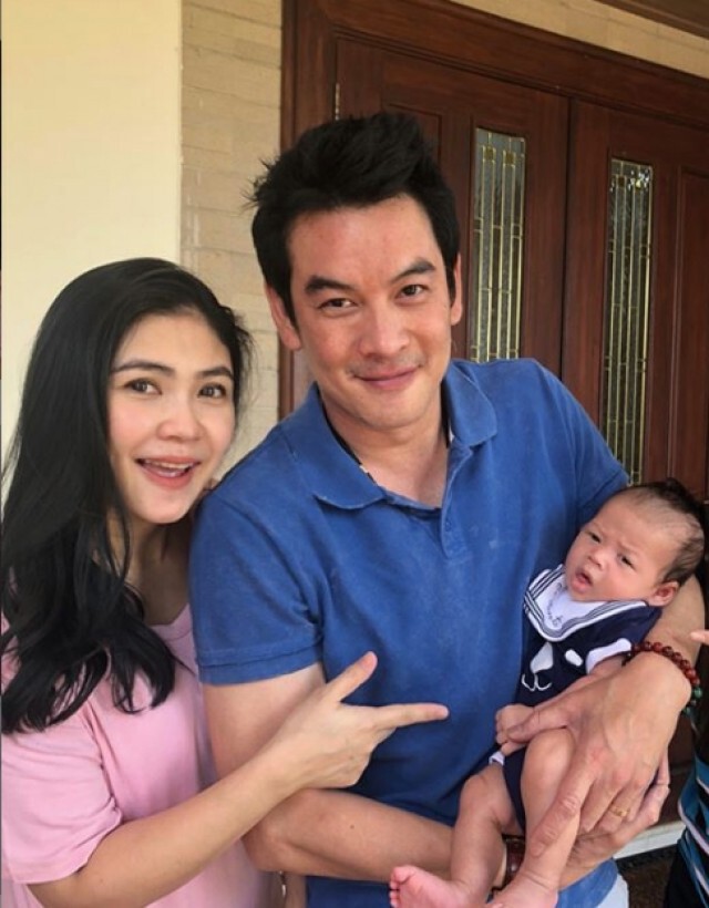 ชาคริต ผันตัวเป็นแฟมิลี่แมน สุดสมถะเลี้ยงลูกด้วยของที่แฟนคลับให้
