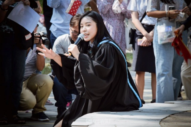 เก่งจริงสาวคนนี้!! โอตะร่วมยินดี "ตาหวาน BNK48" คว้าเกียรตินิยมอันดับ2