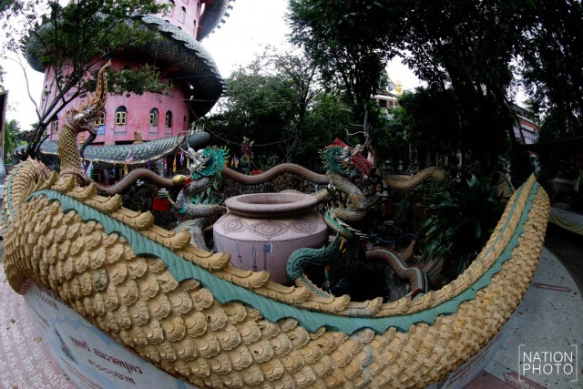 เอกลักษณ์ "วัดสามพราน" ที่มีมังกรตัวใหญ่โอบล้อมตึก