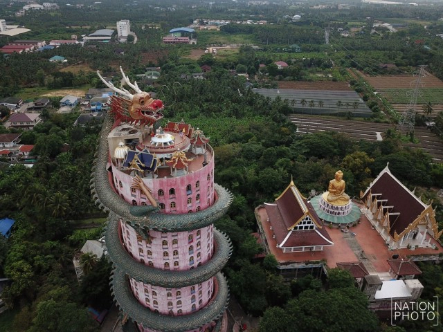 เอกลักษณ์ "วัดสามพราน" ที่มีมังกรตัวใหญ่โอบล้อมตึก