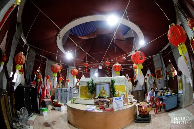 เอกลักษณ์ "วัดสามพราน" ที่มีมังกรตัวใหญ่โอบล้อมตึก