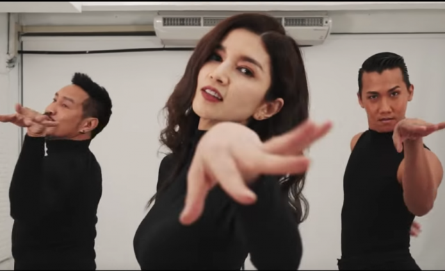 "โบว์-แวนดา" ขอโชว์เสต็ปแดนซ์ในเพลง Nails, Hair, Hips, Heels by Todrick