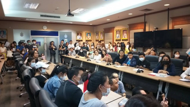 หลอกขายตั๋วเครื่องบินราคาถูก ผู้เสียหาย 500 กว่าราย สูญเงินกว่า 31 ล้าน