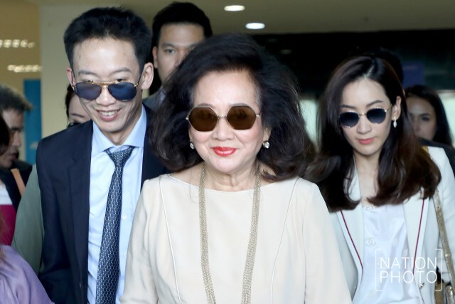 "มดดำ" โพสต์ยินดี "โอ๊ค" หลังศาลฯยกฟ้องคดีฟอกเงินกรุงไทย