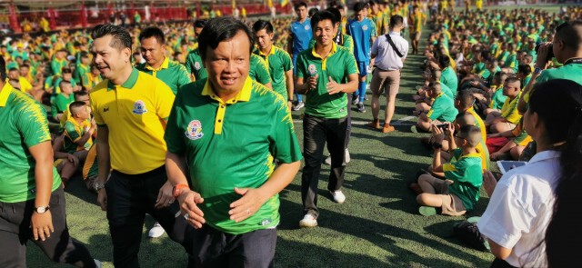 เทพศิรินทร์ ชื่นมื่นฉลองแชมป์จตุรมิตรรอบ20ปี -อัดฉีด3.3ล้าน