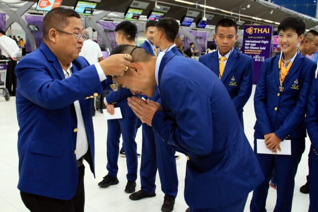 16น่องเหล็กชาย- หญิง จักรยานประเภทถนนเ ดินทางสู่ฟิลิปปินส์