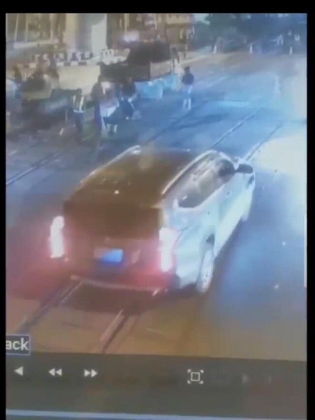 ซิ่งปาเจโร่ บนรางรถไฟ
