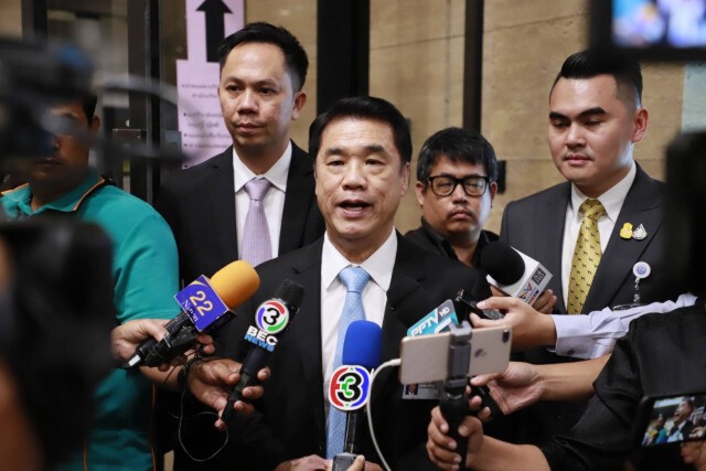 "สุริยะ" ลั่นพร้อมรับผิดชอบหากเกิดอะไรขึ้น! หลังขยายเวลาแบน 2 สารพิษเกษตร
