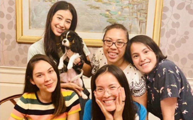 ภาพเซ็ต "แมท" ถ่ายร่วมครอบครัว "เตชะณรงค์" หายเกลี้ยง