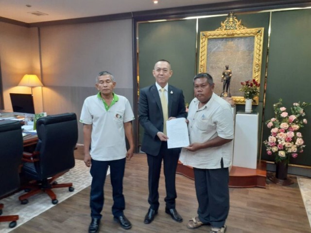 แฉปั่นเล่ห์ราคามะพร้าว 25 บาท/ลูก หวังนำเข้า