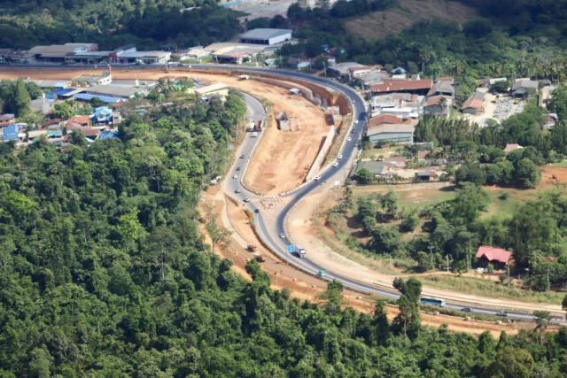 ผู้ช่วยผบ.ตร.ตรวจก่อสร้างถนนมิตรภาพ-มอเตอร์เวย์
