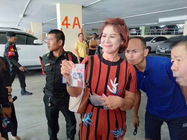 เเม่เชื่อลูกแคล้วคลาดเพราะหลวงพ่อคูณ
