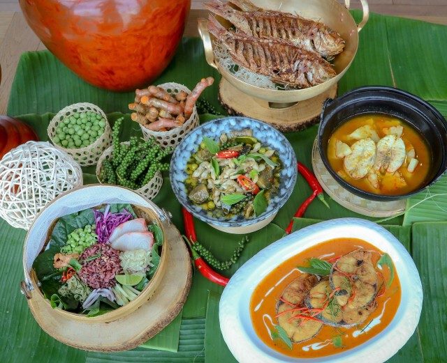 เตรียมฉลองเทศกาลแห่งความสุข กับอาหารอร่อยและวิวสูงเสียดฟ้า 360 องศา