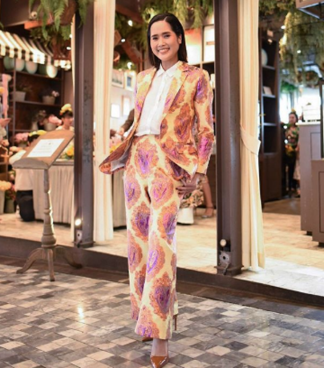"อ้น-ศรีพรรณ" แซว "แพท-ณปภา" หลังลงรูปใส่ชุดว่ายน้ำในไอจี