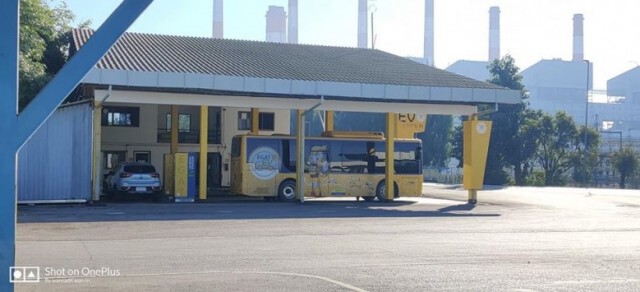 หนุ่มโซเชียลซิ่งรถไฟฟ้ายี่ห้อดัง กทม.-เชียงใหม่  ปัญหาอยู่ที่สถานีชาร์จไฟ วอนรัฐเร่งแก้