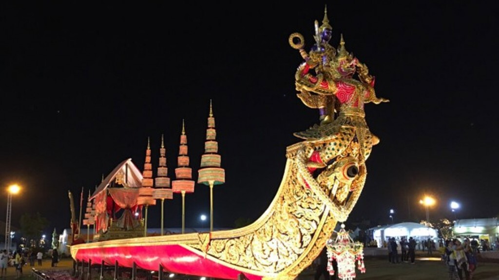 สนามหลวงจัดกิจกรรมวันพ่อแห่งชาติ -ประดับไฟรอบ สนามหลวงจัดกิจกรรมวันพ่อแห่งชาติ -ประดับไฟรอบ