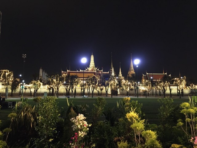 สนามหลวงจัดกิจกรรมวันพ่อแห่งชาติ -ประดับไฟรอบ