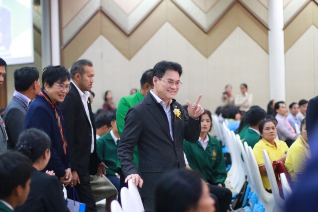 "จุรินทร์" ชงมาตรการช่วยชาวนา เตรียมเสนอที่ประชุมพรุ่งนี้