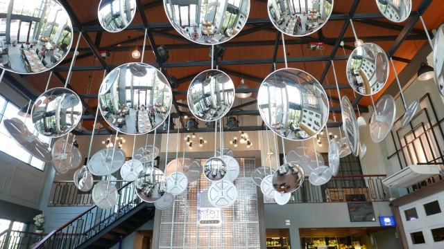 กล่องแสนศุข ร้านอาหาร  หัวใจสีเขียว