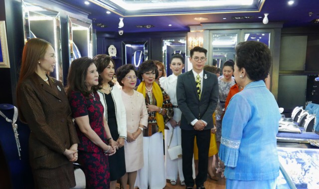 ท่านผู้หญิง ดร.ภรณี มหานนท์ มาเปิดงานการกุศล "คิดถึงพ่อ ทำดีเพื่อพ่อ"
