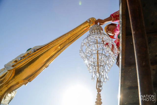 ประดับพู่เรือพระที่นั่งสุพรรณหงส์ เตรียมเรือพระราชพิธี