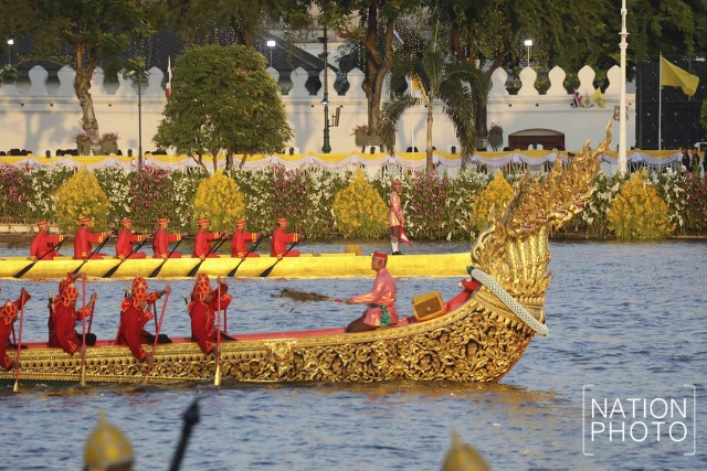 ทูลกระหม่อมหญิงอุบลรัตนฯ เสด็จชมการซ้อมใหญ่ ขบวนเรือพระราชพิธีและกำลังพลฝีพาย