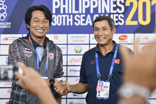 "โค้ชก้าง" หวังซิวทอง มอบเป็นของขวัญให้แฟนบอลไทย