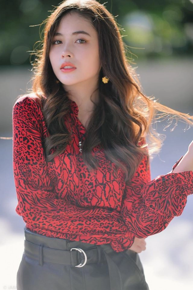 แม่สิงโตน้อย "นิกี้ BNK48" อวดท่าโพสต์สุดเซ็กซี่