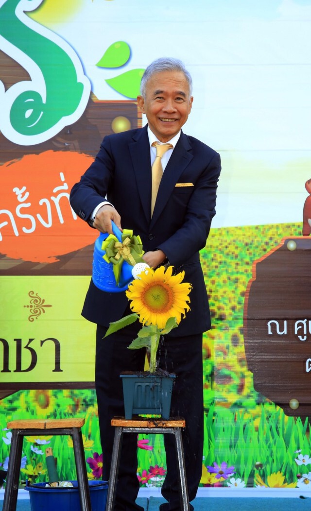โคราชจัดใหญ่ ท่องเที่ยวเชิงเกษตร ชมฟรี 1 เดือนเต็ม! งานเกษตร 100 ไร่ ราชภัฏโคราช