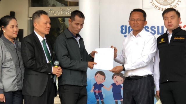 ผลตรวจคนขับสิบล้อถูกตร.ยัดยา ไม่พบสารเสพติด!