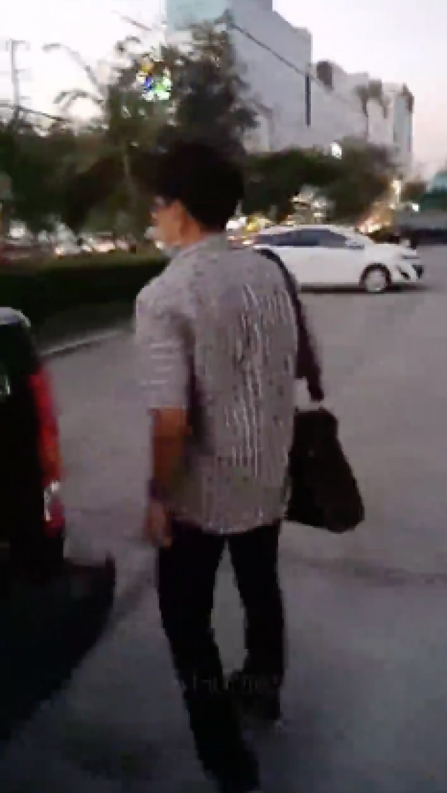 รวบหนุ่มใส่แมสชอบแอบถ่าย
