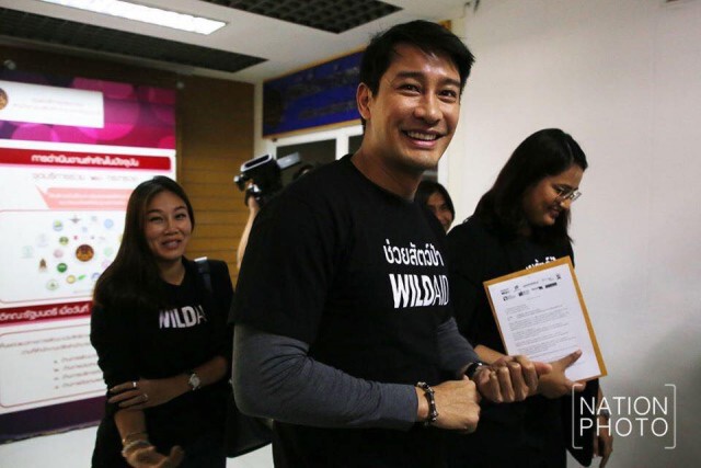 "ป้อง" ณวัฒน์ เตรียมเดินเข้าทำเนียบ จี้ "ฉลองไม่ฉลาม"!