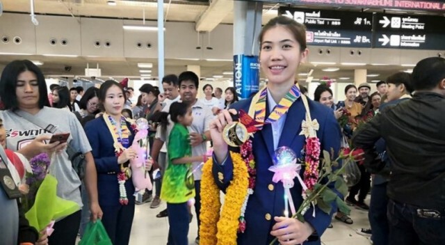 น้องเทนนิส สุดปลื้ม คว้าเทควันโดหญิงแห่งปี