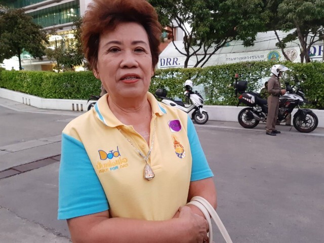ประชาชนปลาบปลื้ม ได้เข้าร่วมเป็นส่วนหนึ่งในพิธีประวัติศาสตร์