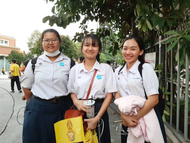 ประชาชนปลาบปลื้ม ได้ร่วมเป็นส่วนหนึ่งในพิธีประวัติศาสตร์