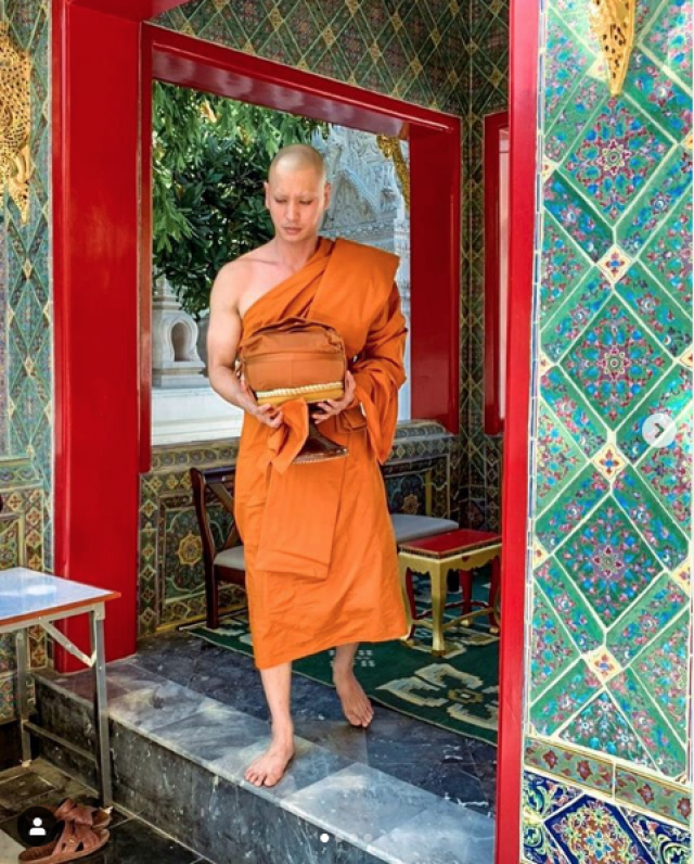 ปั่นจั่น อุปสมบท ได้ฉายาทางธรรม "ธัมมะโชโต"