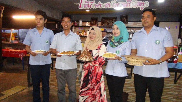 สสจ. สตูลลงทานโรตีสุก เชิญชวนวัยรุ่นหันดูแลสุภาพ ยันกินดิบเสี่ยงถึงชีวิต