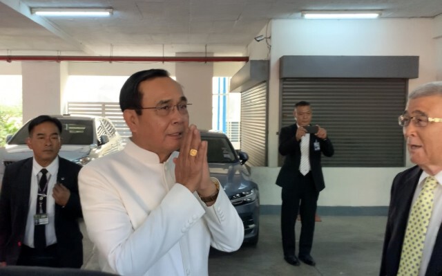 นายกฯ นำทีมอวยพรปีใหม่ ปธ.องคมนตรี