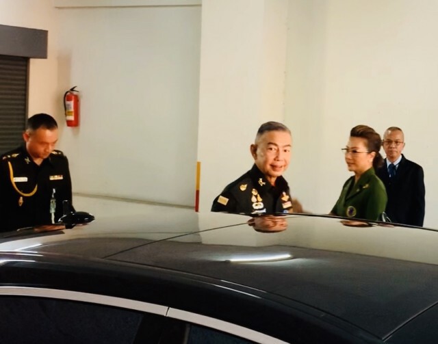 นายกฯ นำทีมอวยพรปีใหม่ ปธ.องคมนตรี