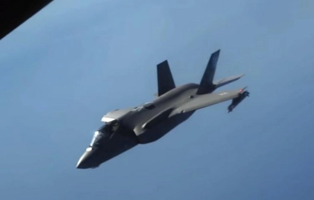 เครื่องบินทิ้งระเบิด B-52 ของสหรัฐ พร้อมถล่มอิหร่าน