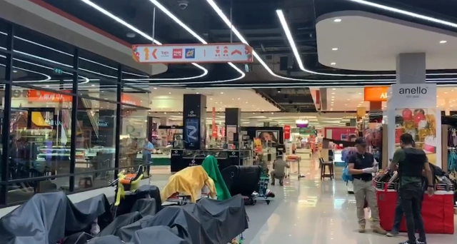 ด่วน!! เกิดเหตุยิงกันที่โรบินสันมีผู้บาดเจ็บ-เสียชีวิต