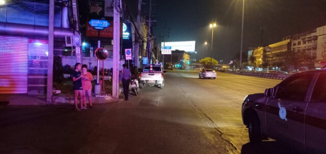 ป้ายแดงซิ่งชนคนข้ามถนนพระราม 3 กระเด็นไกล 20 เมตร ดับคาที่