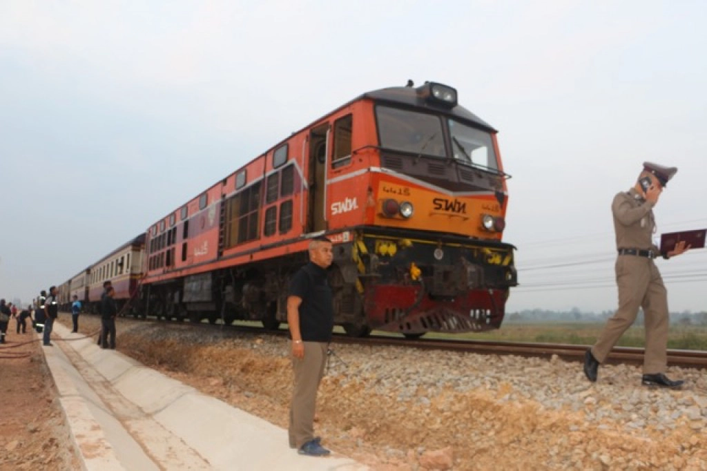 รฟท. แจงเหตุไฟไหม้หัวรถจักรขบวนด่วนพิเศษสุไหงโก-ลก – กรุงเทพฯ