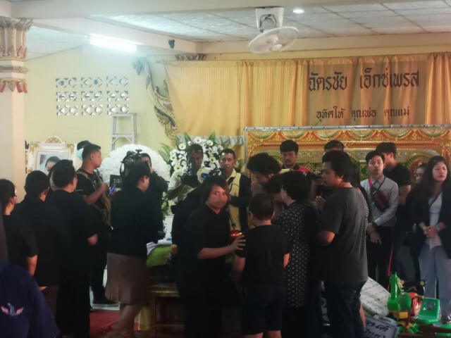 สุดเศร้า! งานศพ ด.ช. 2 ขวบ เหยื่อโจรกราดยิงชิงทอง