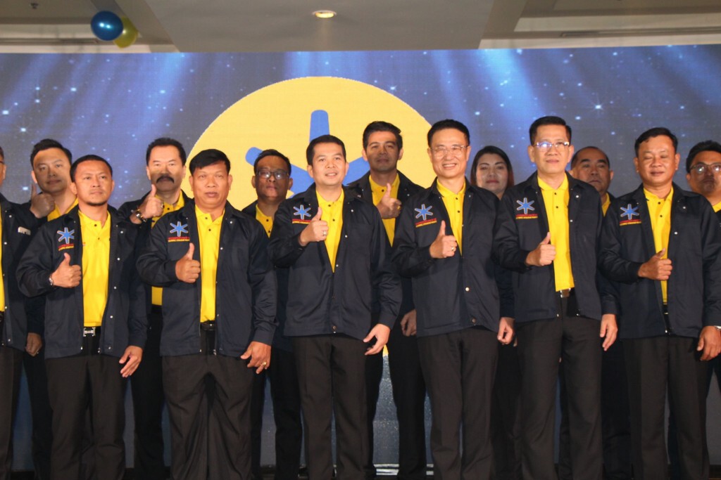 เปิดตัว 18 กก.บริหาร ชูนโยบาย "พัฒนาประเทศไทย ก้าวไกลระดับโลก"